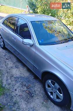 Седан Mercedes-Benz E-Class 2004 в 