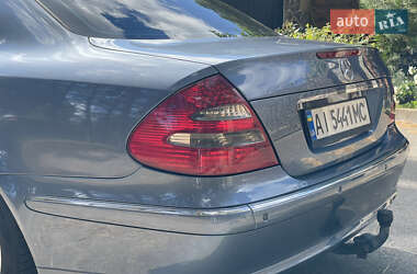 Седан Mercedes-Benz E-Class 2004 в 
