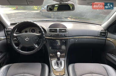Седан Mercedes-Benz E-Class 2004 в 