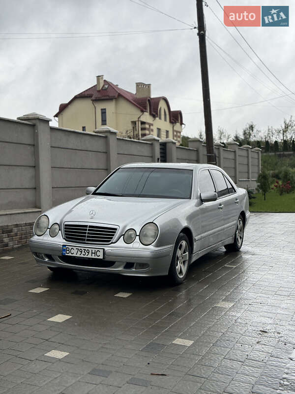 Mercedes-Benz E-Class 2001