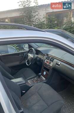 Универсал Mercedes-Benz E-Class 2000 в 