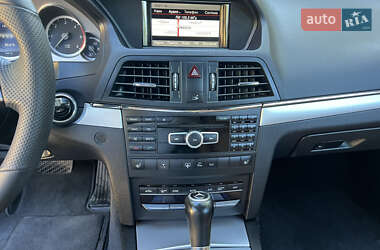 Купе Mercedes-Benz E-Class 2012 в 