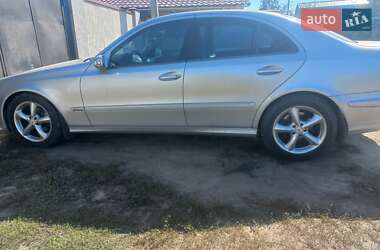 Седан Mercedes-Benz E-Class 2003 в 