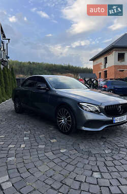 Седан Mercedes-Benz E-Class 2017 в 