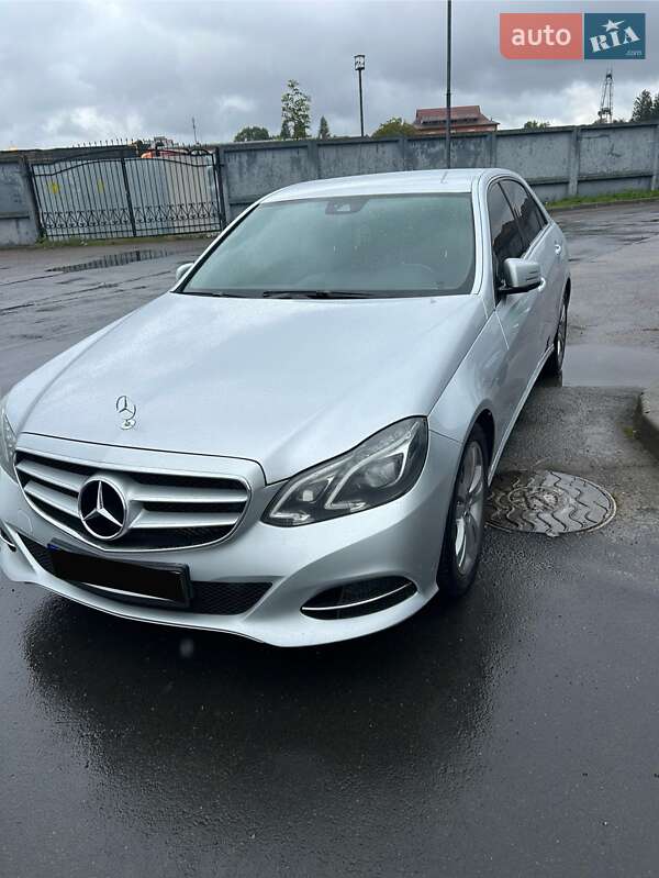 Седан Mercedes-Benz E-Class 2015 в Стрые