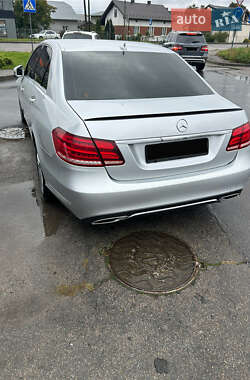 Седан Mercedes-Benz E-Class 2015 в 