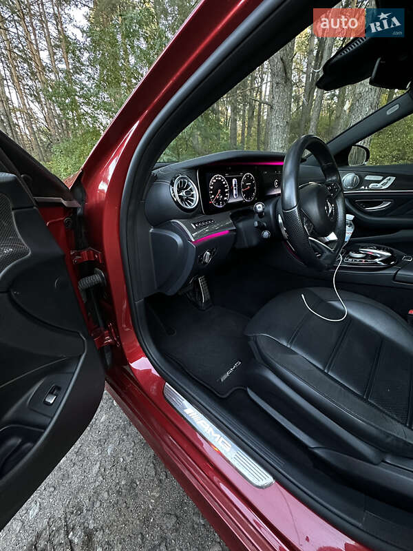 Седан Mercedes-Benz E-Class 2017 в Києві