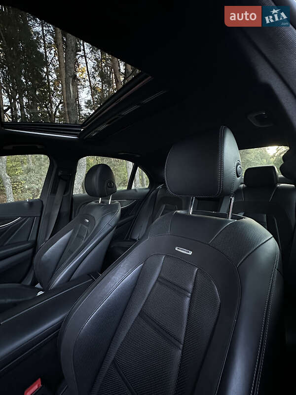 Седан Mercedes-Benz E-Class 2017 в Києві