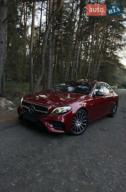 Седан Mercedes-Benz E-Class 2017 в Киеве