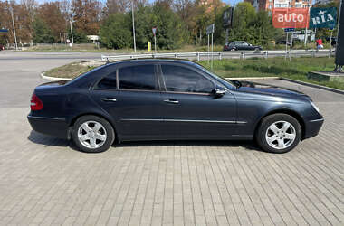 Седан Mercedes-Benz E-Class 2002 в 