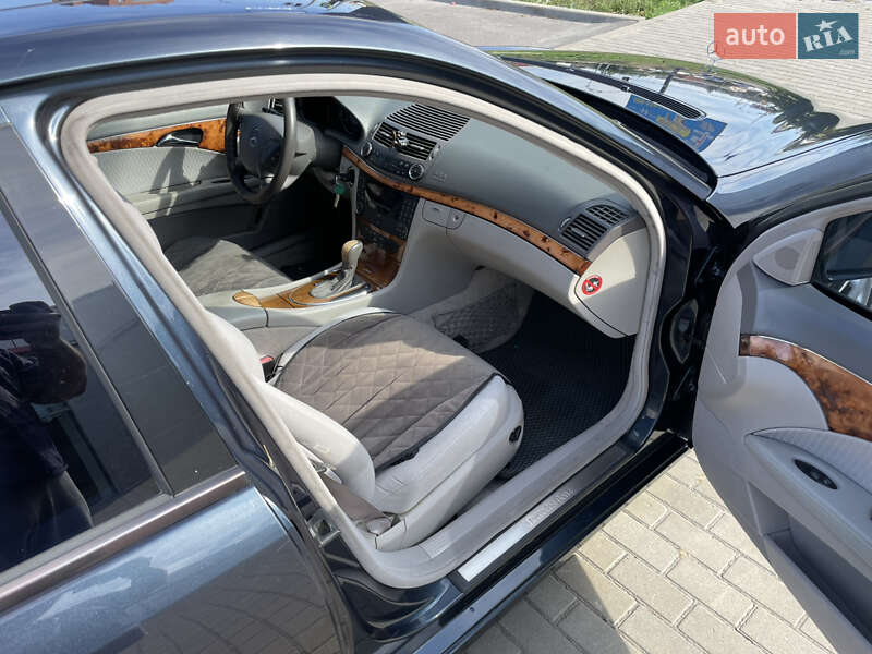 Седан Mercedes-Benz E-Class 2002 в Полтаве