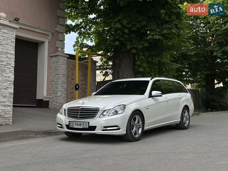Универсал Mercedes-Benz E-Class 2012 в Черновцах