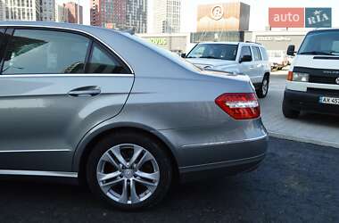 Седан Mercedes-Benz E-Class 2010 в 