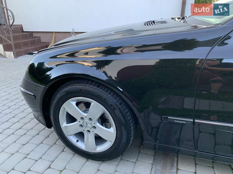 Седан Mercedes-Benz E-Class 2004 в Ивано-Франковске
