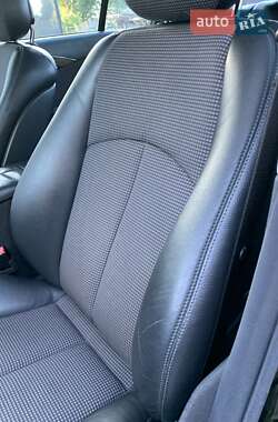 Седан Mercedes-Benz E-Class 2004 в 