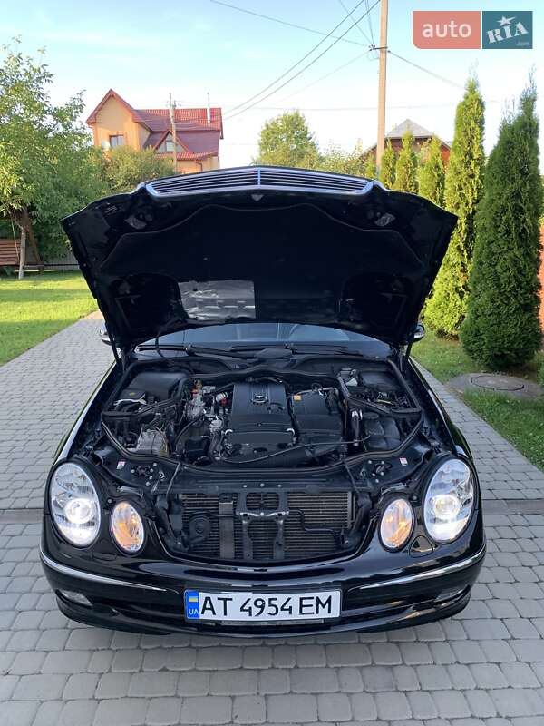 Седан Mercedes-Benz E-Class 2004 в Ивано-Франковске
