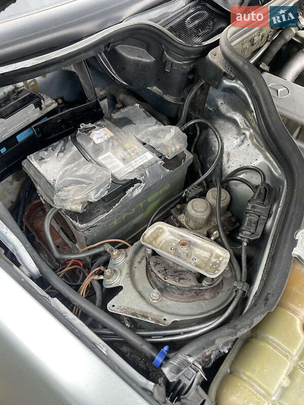 Седан Mercedes-Benz E-Class 1992 в Чернівцях фото 23 Седан Mercedes-Benz E-Class 1992 в Чернівцях