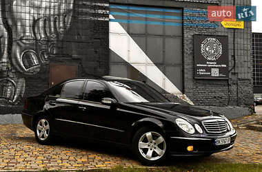 Седан Mercedes-Benz E-Class 2002 в 