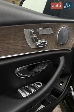 Седан Mercedes-Benz E-Class 2017 в 