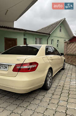 Седан Mercedes-Benz E-Class 2012 в 