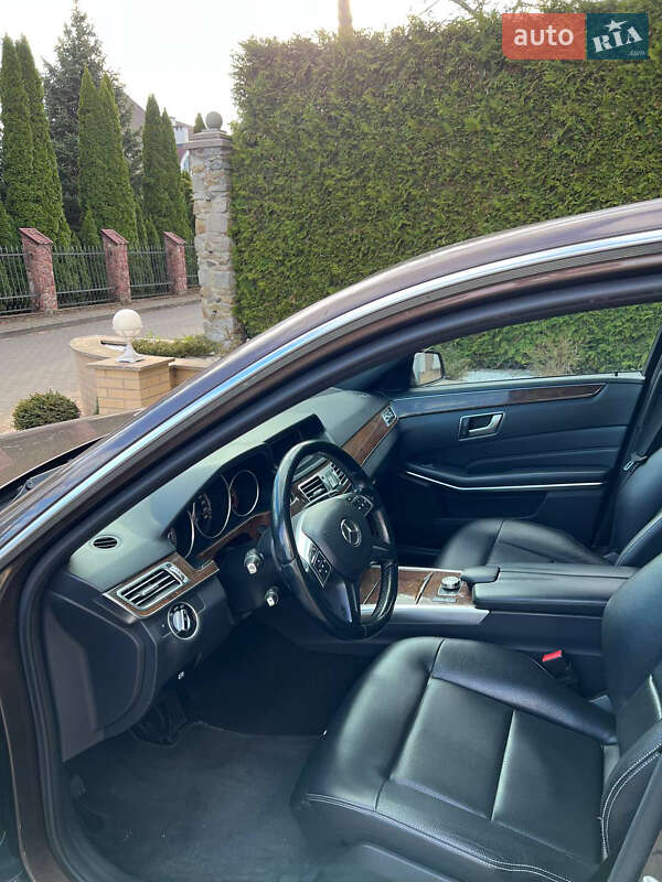 Седан Mercedes-Benz E-Class 2014 в Львові фото 11 Седан Mercedes-Benz E-Class 2014 в Львові