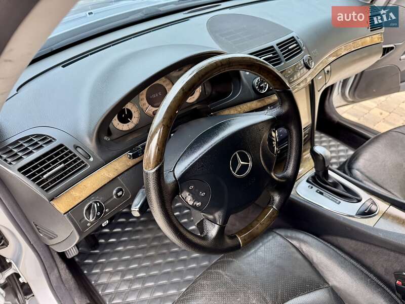 Седан Mercedes-Benz E-Class 2006 в Одессе