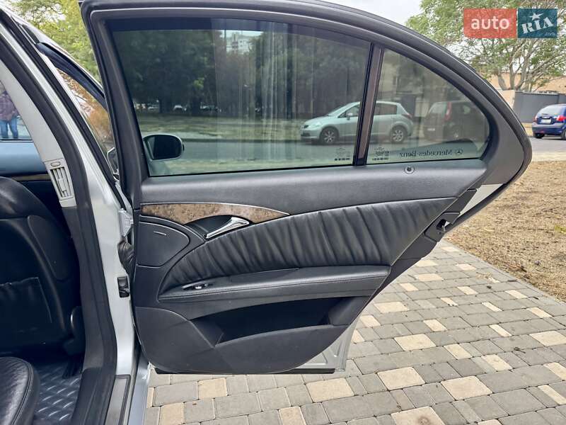 Седан Mercedes-Benz E-Class 2006 в Одессе