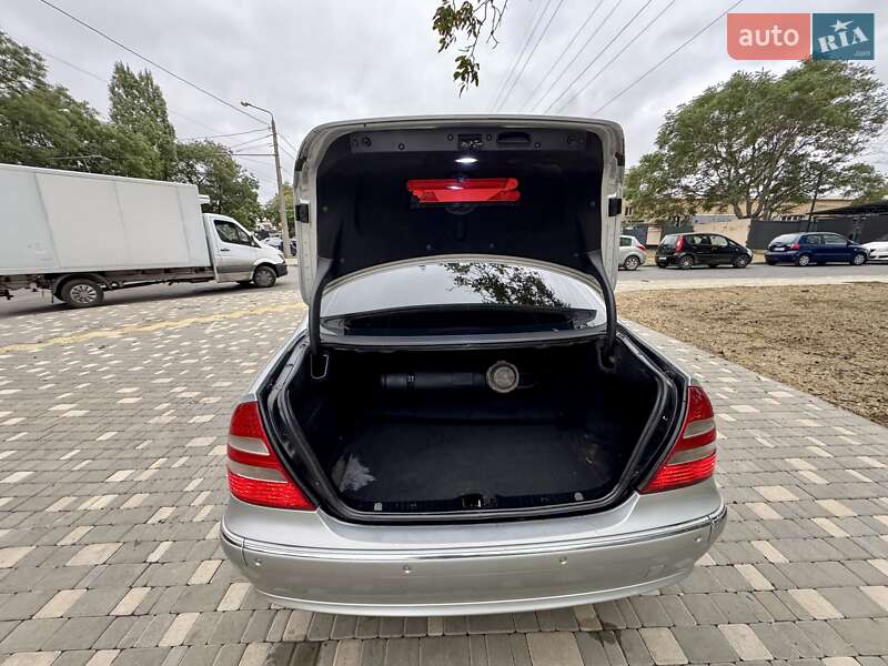 Седан Mercedes-Benz E-Class 2006 в Одессе