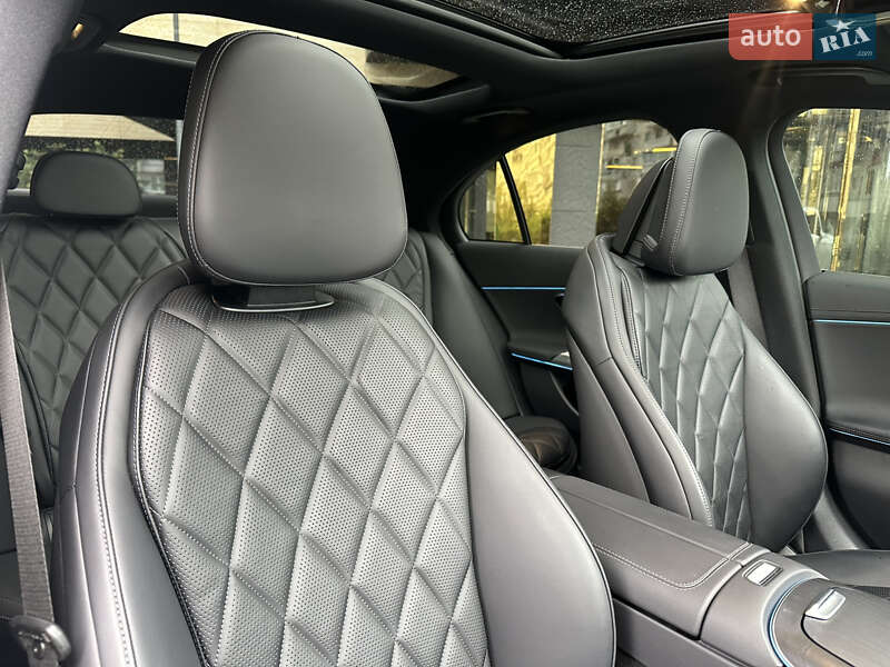 Седан Mercedes-Benz E-Class 2024 в Киеве