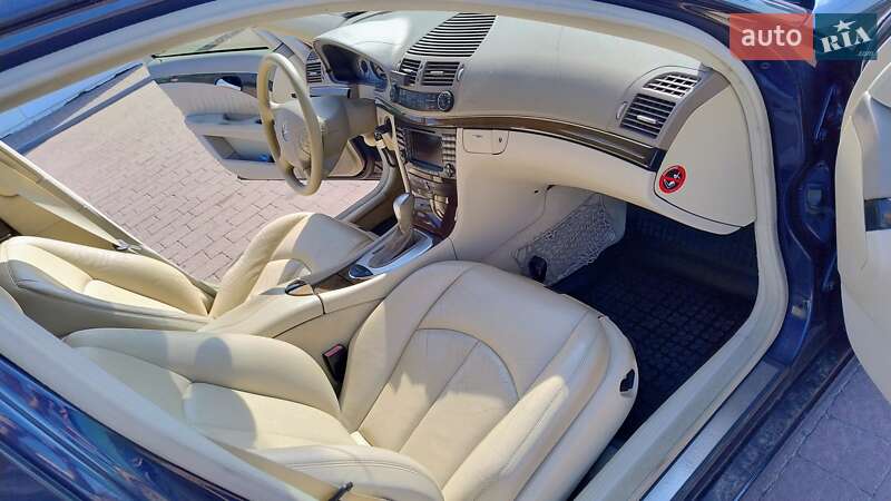 Седан Mercedes-Benz E-Class 2002 в Калуше