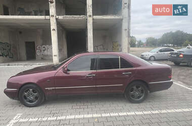 Седан Mercedes-Benz E-Class 1998 в 