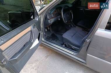 Седан Mercedes-Benz E-Class 1991 в 