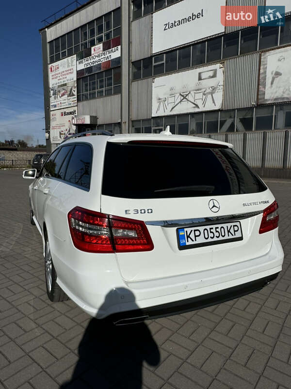 Универсал Mercedes-Benz E-Class 2012 в Запорожье