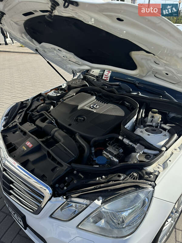 Универсал Mercedes-Benz E-Class 2012 в Запорожье