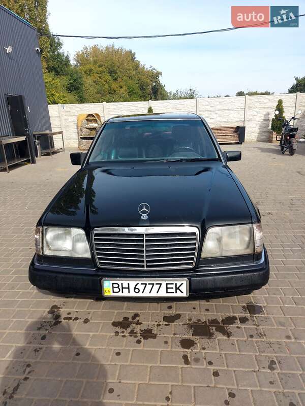 Универсал Mercedes-Benz E-Class 1994 в 