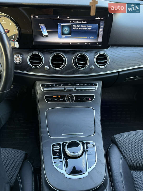 Седан Mercedes-Benz E-Class 2018 в Львові