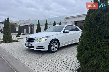 Седан Mercedes-Benz E-Class 2012 в 