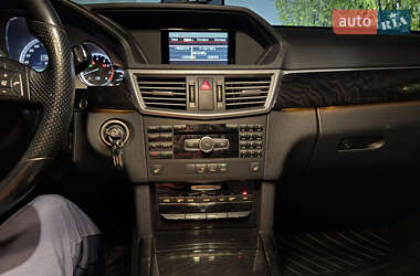 Седан Mercedes-Benz E-Class 2012 в 