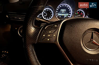 Седан Mercedes-Benz E-Class 2012 в 