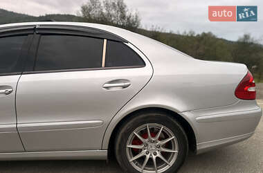 Седан Mercedes-Benz E-Class 2003 в 