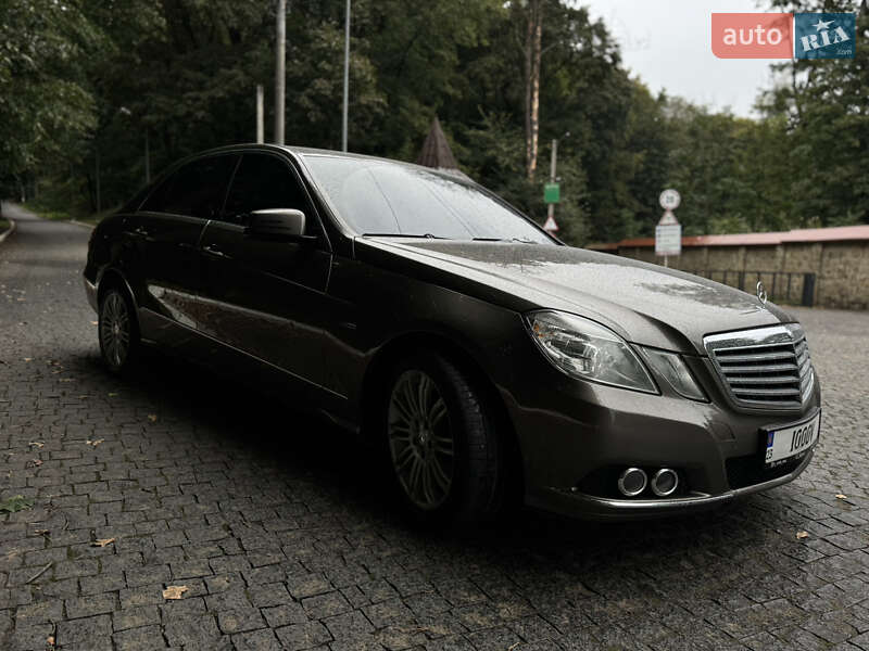 Седан Mercedes-Benz E-Class 2011 в Чернівцях фото 9 Седан Mercedes-Benz E-Class 2011 в Чернівцях