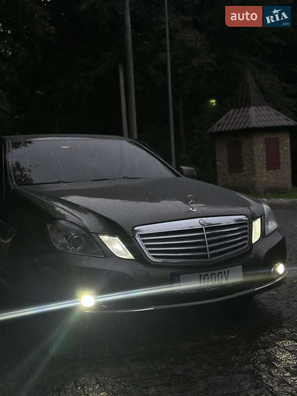 Седан Mercedes-Benz E-Class 2011 в Чернівцях фото 38 Седан Mercedes-Benz E-Class 2011 в Чернівцях