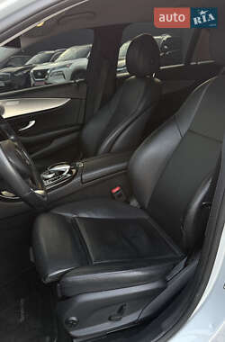 Седан Mercedes-Benz E-Class 2016 в 