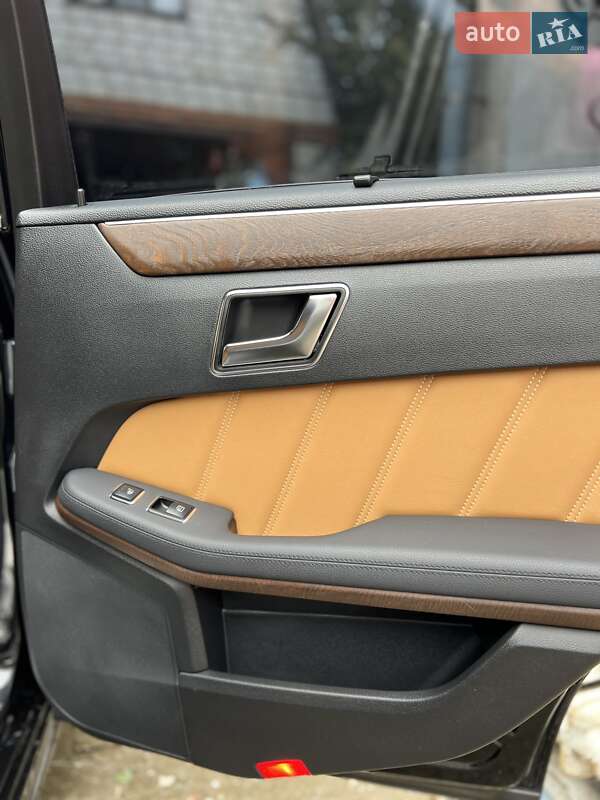 Седан Mercedes-Benz E-Class 2012 в Виннице