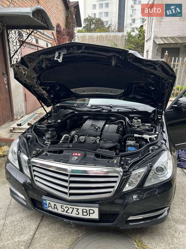 Седан Mercedes-Benz E-Class 2012 в Виннице