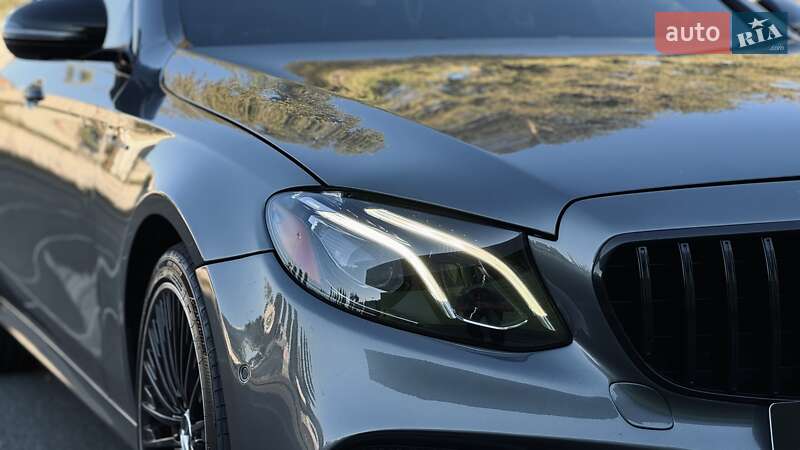 Седан Mercedes-Benz E-Class 2017 в Киеве