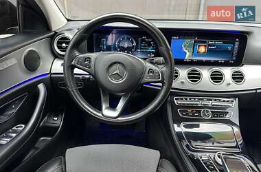 Седан Mercedes-Benz E-Class 2016 в 