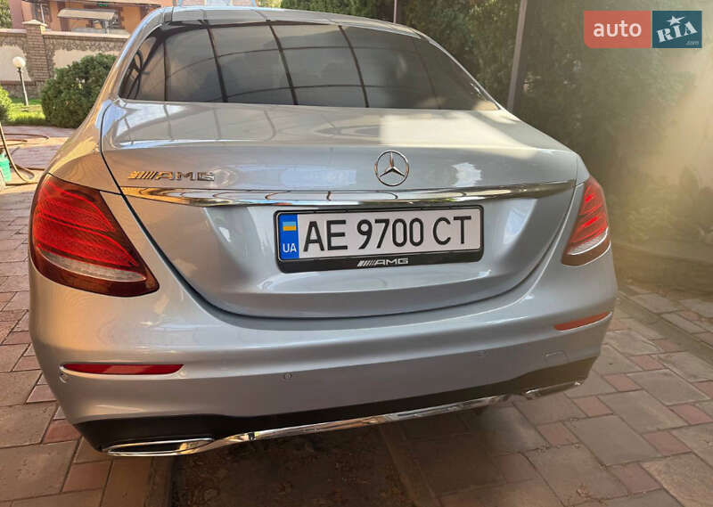 Седан Mercedes-Benz E-Class 2016 в Києві