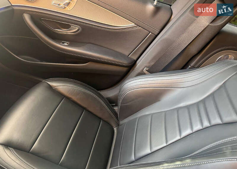 Седан Mercedes-Benz E-Class 2016 в Києві