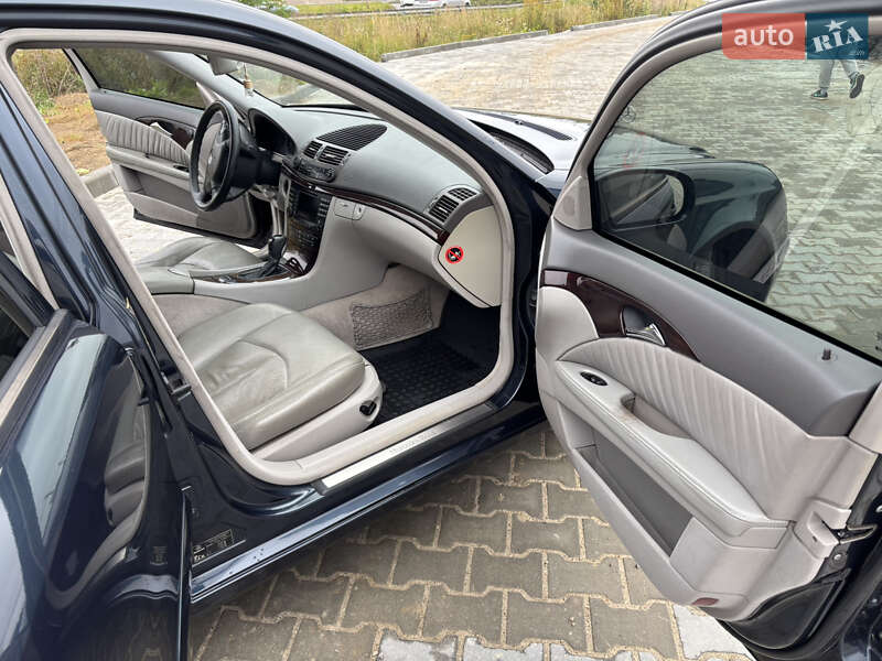 Седан Mercedes-Benz E-Class 2003 в Львові фото 27 Седан Mercedes-Benz E-Class 2003 в Львові